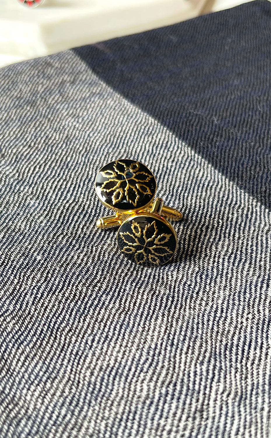 Black Leaf Cufflink