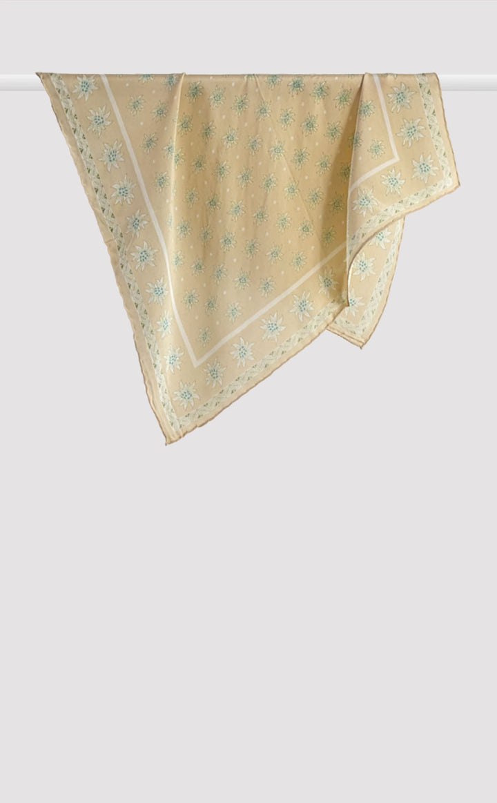 Bisque Aster Bandana
