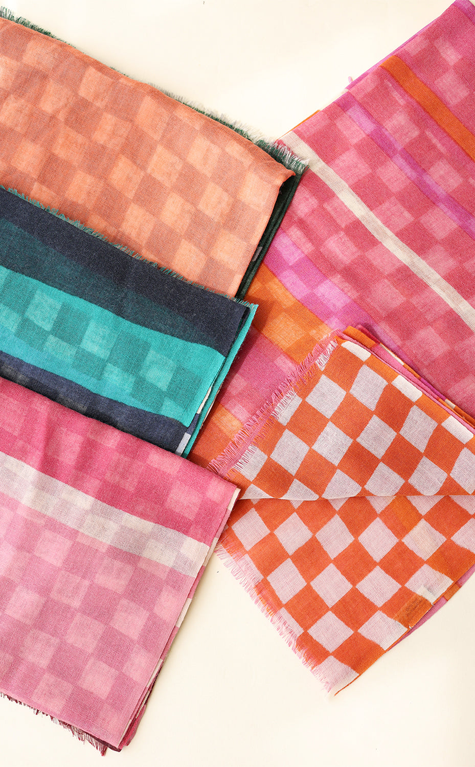 Checks Wool Printed Stole for Her