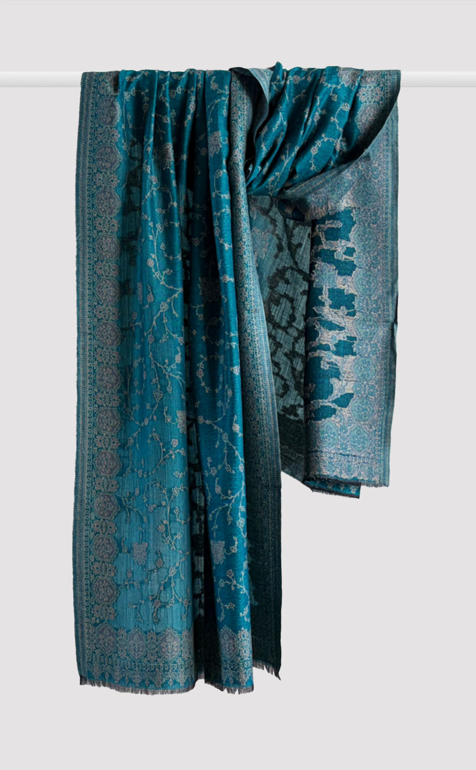 Aabi Jaal Kani Stole