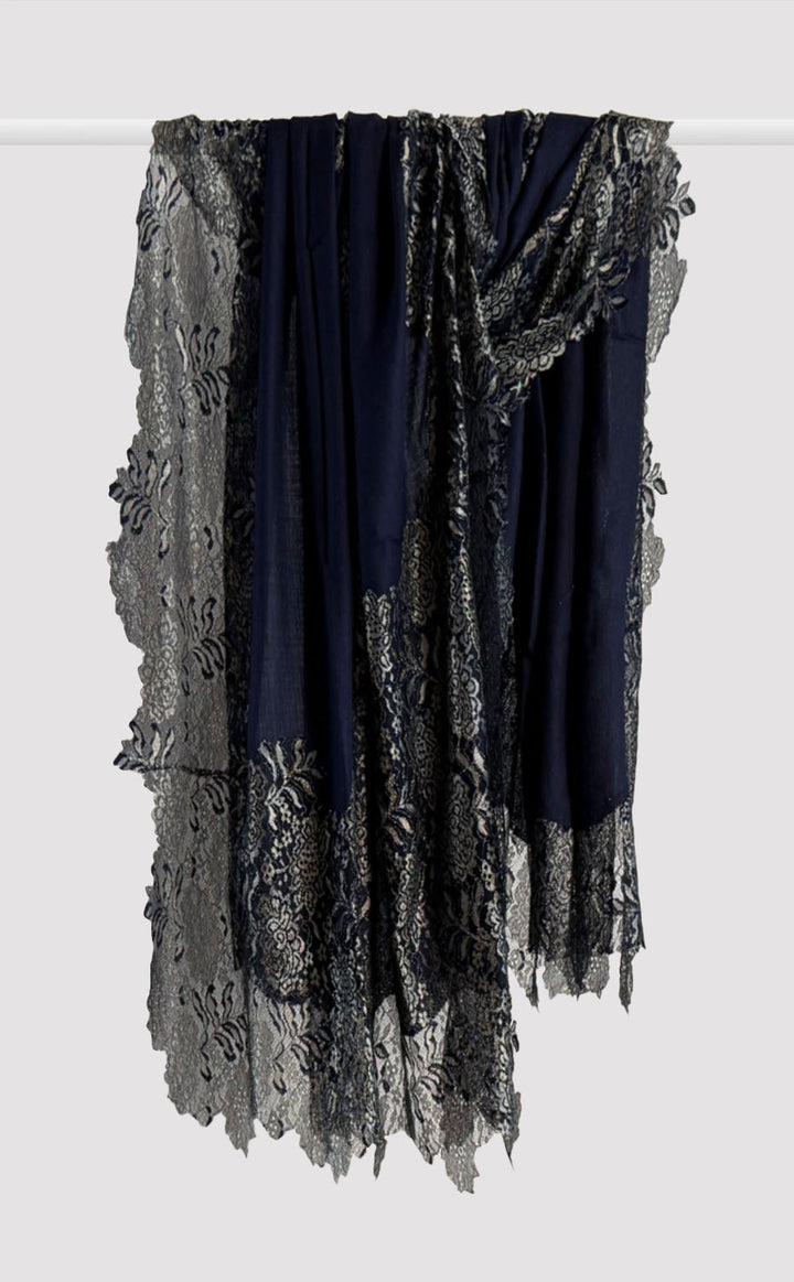 Sapphire Zari Chantilly