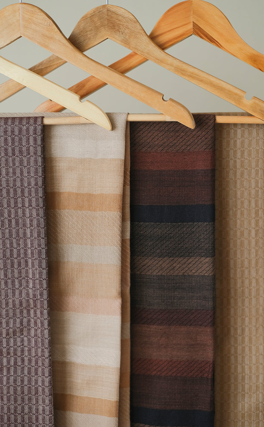 Camel Stria Merino Muffler