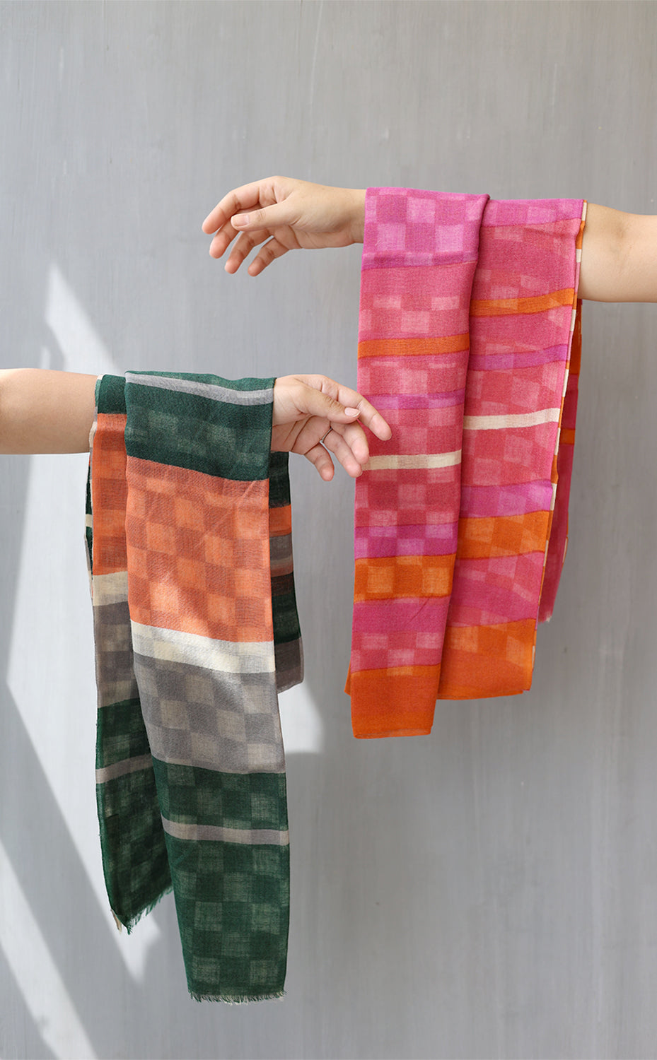 Checks Wool Printed Stole for Her