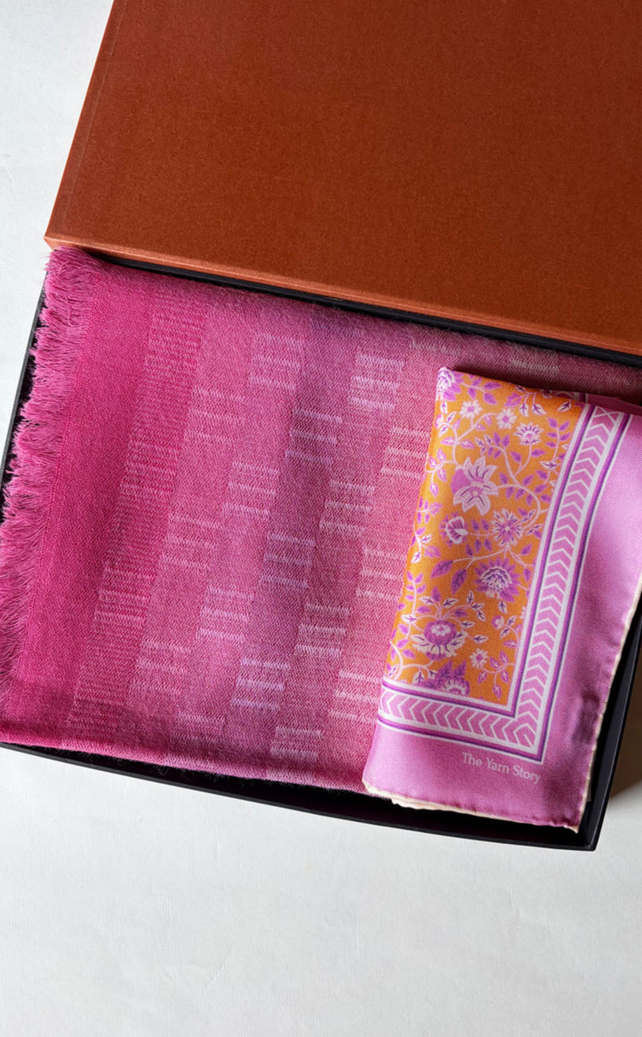 Peony Bloom His and Her Set