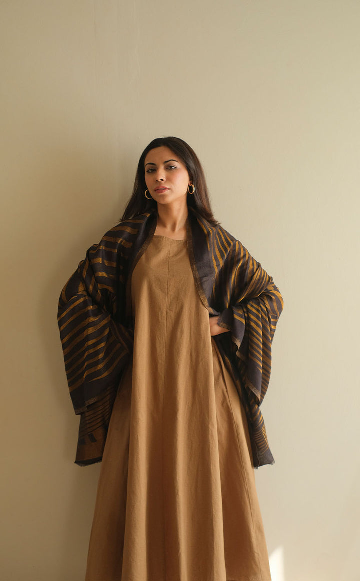 Black Contour Zari Shawl