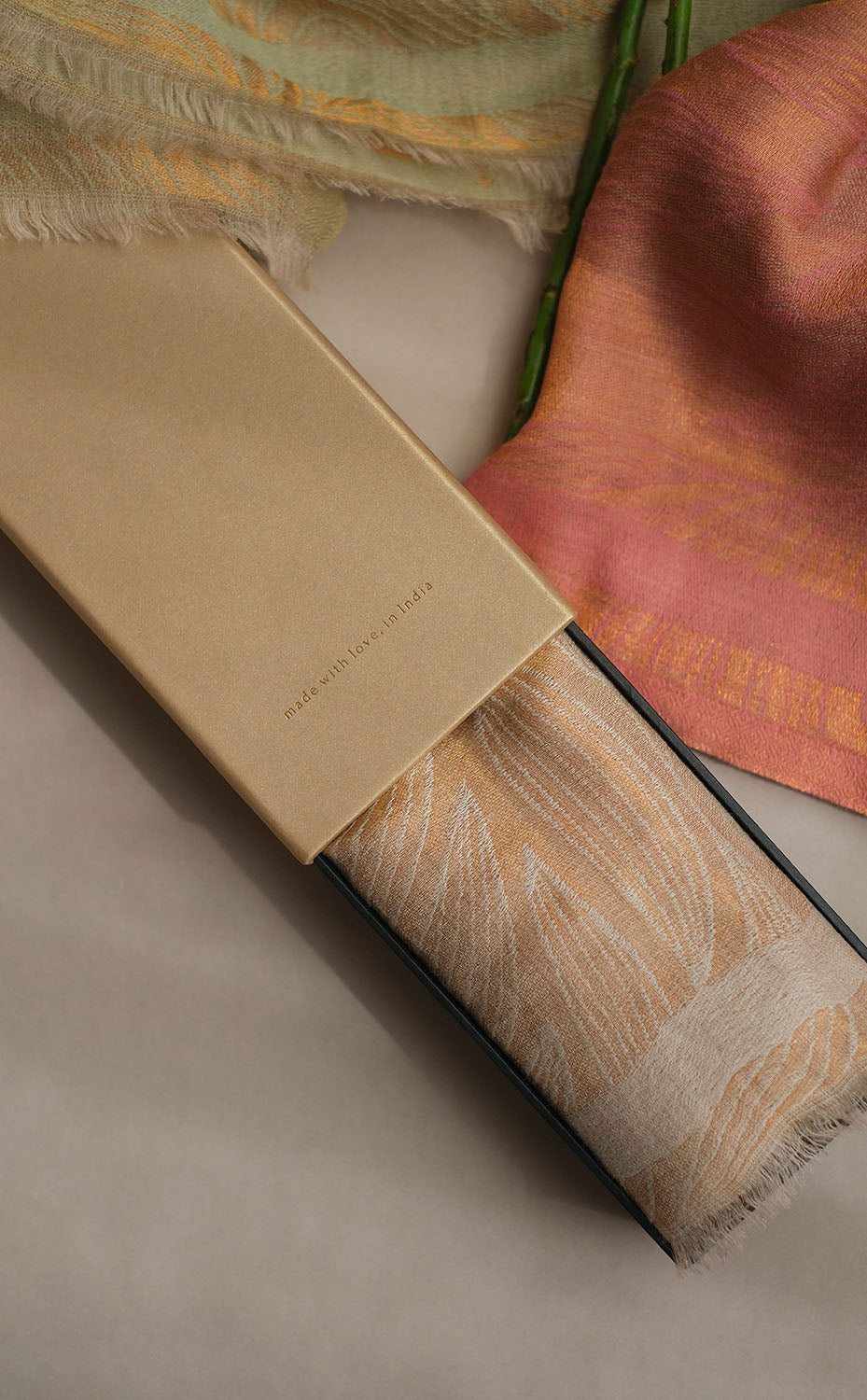 Ivory Foliage Zari Stole