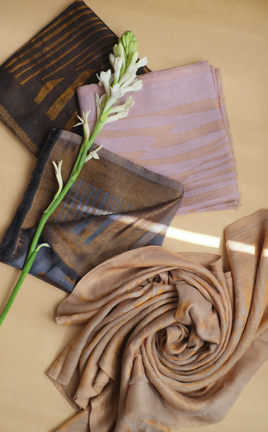 Lavender Contour Zari Shawl