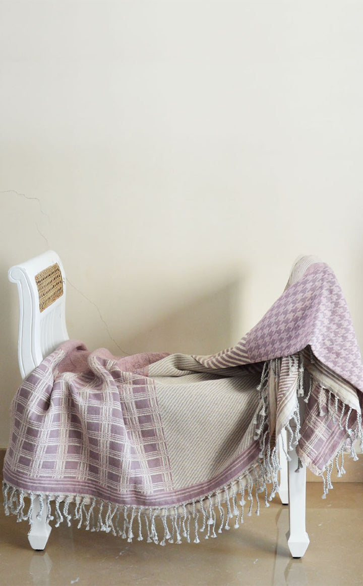 Lilac Houndstooth Throw