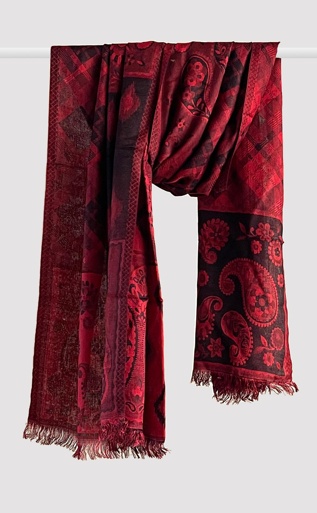 Rouge Paisley