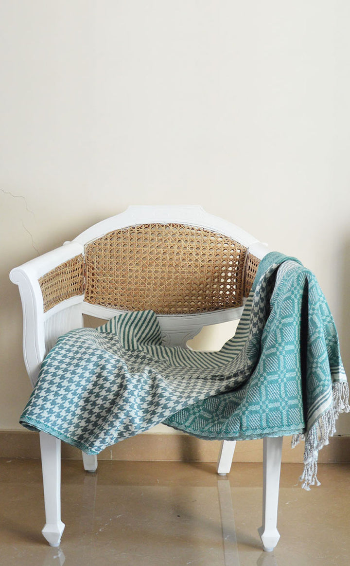 Teal Houndstooth Throw