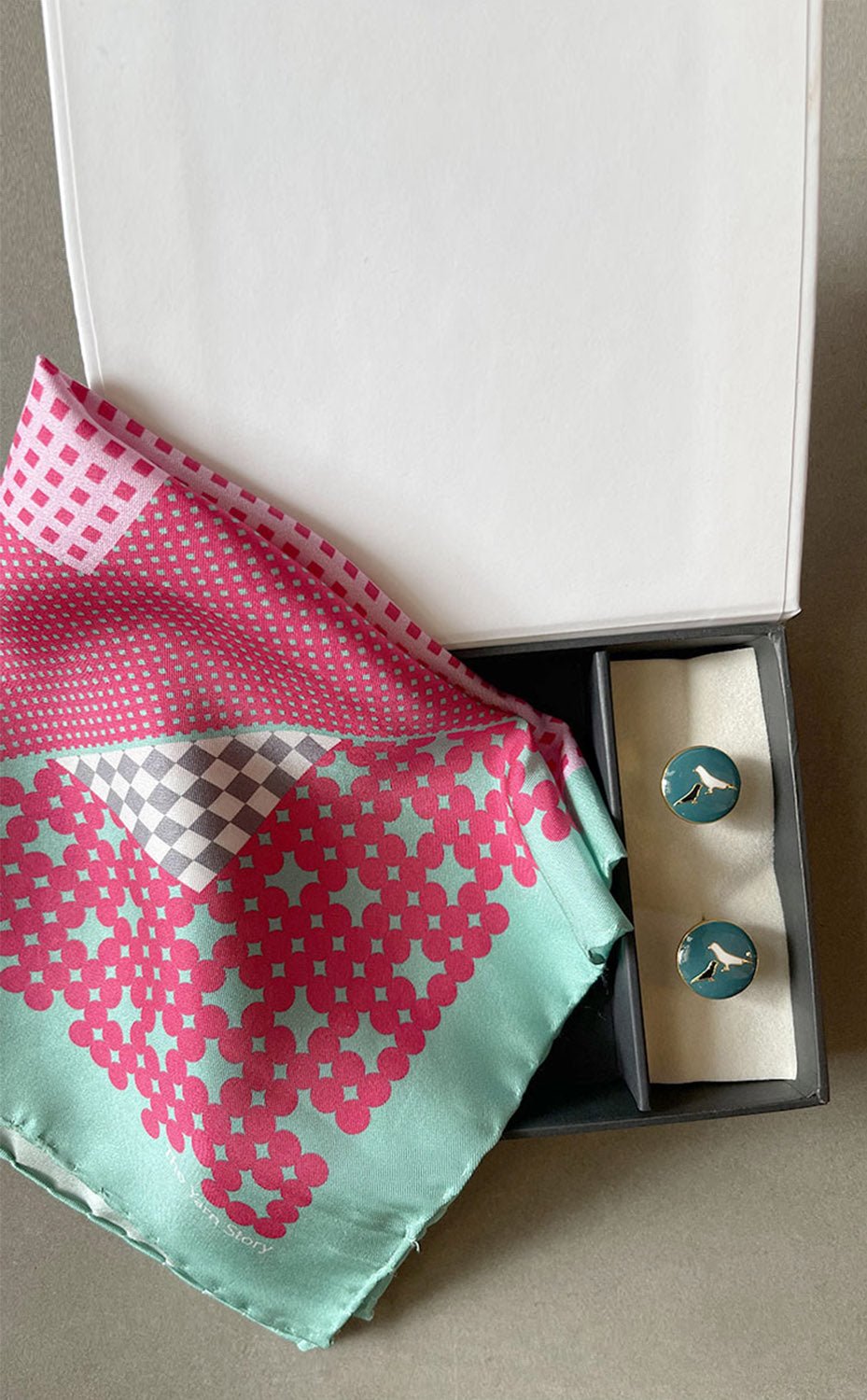 Geometric Turqua Dove Set