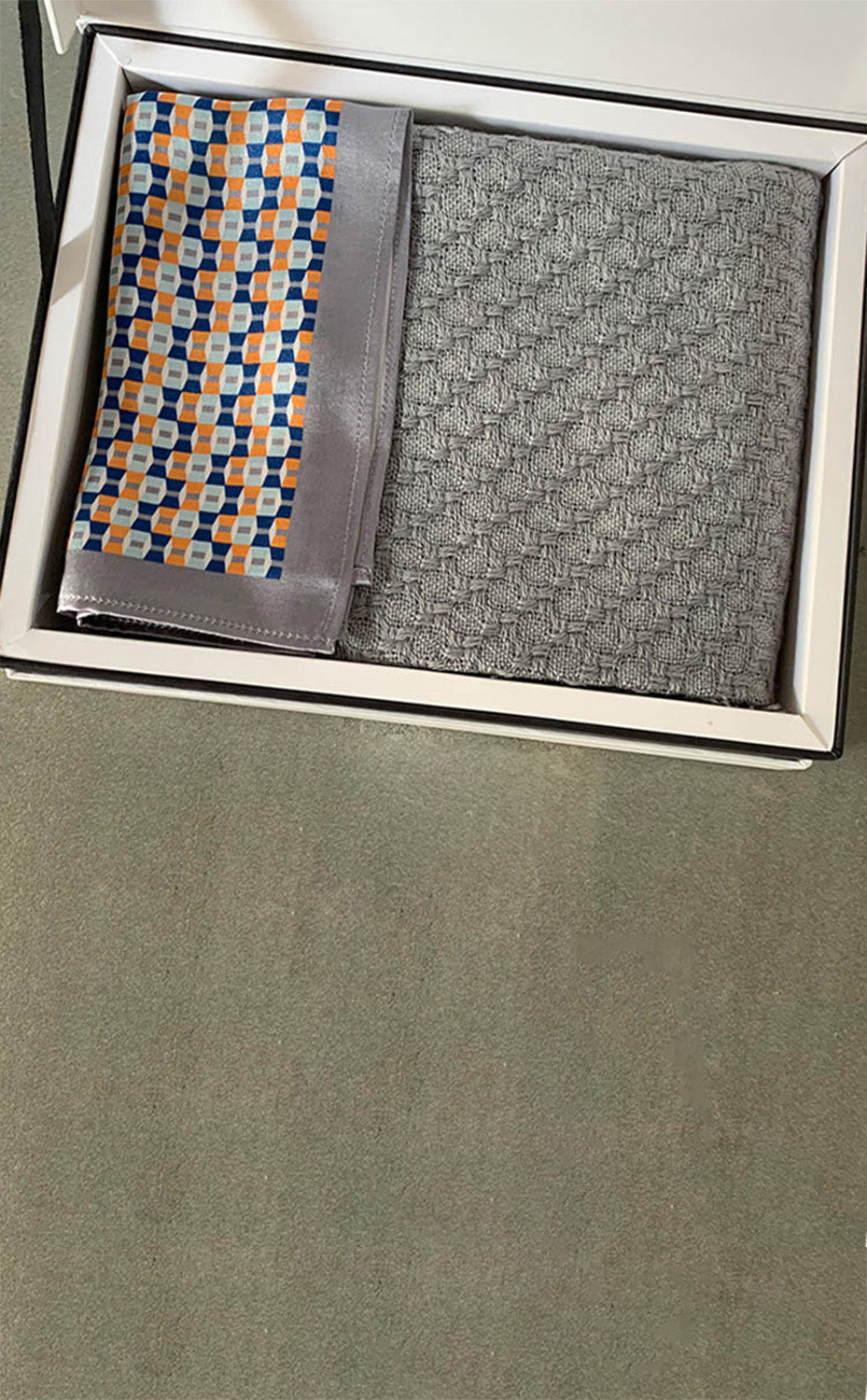 Grey Checks Woven Set