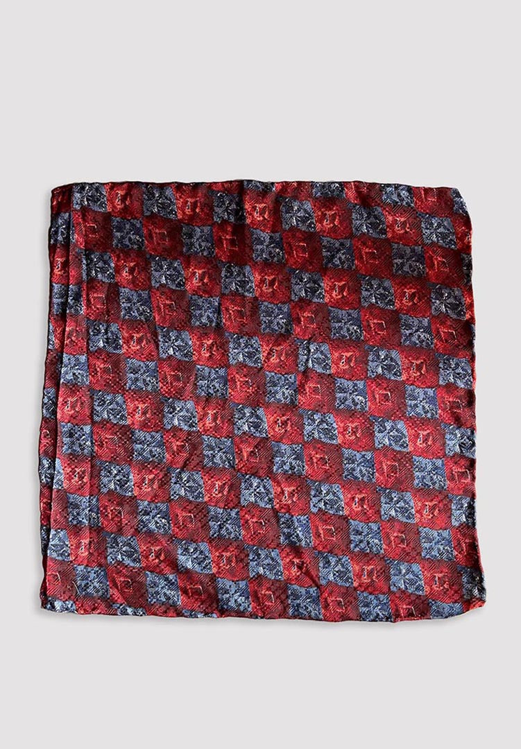 Maroon Entwine