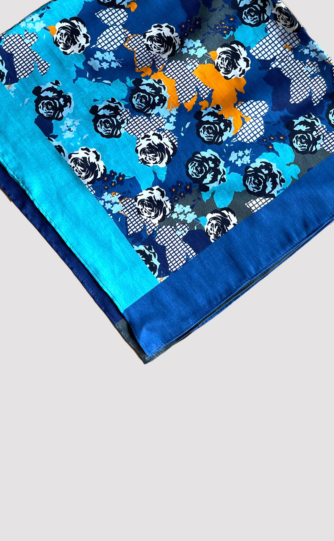 Rose Checks Bandana - Regal